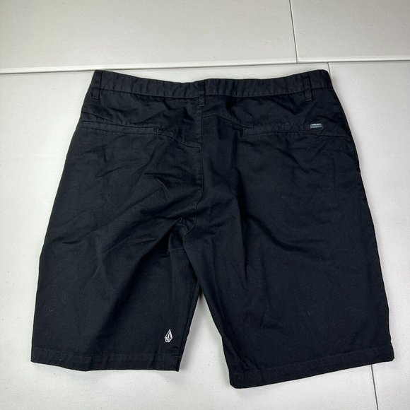 Volcom Men's Chino Khaki Shorts Size 40 Black Flat Front Embroidered Logo Casual - Picture 2 of 8